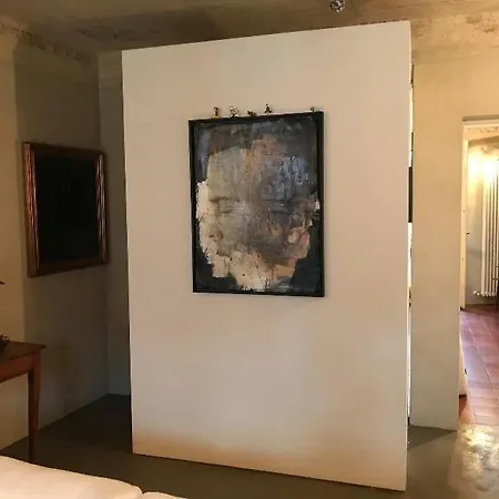 Casa Luminosa Con Giardino In Centro Storico