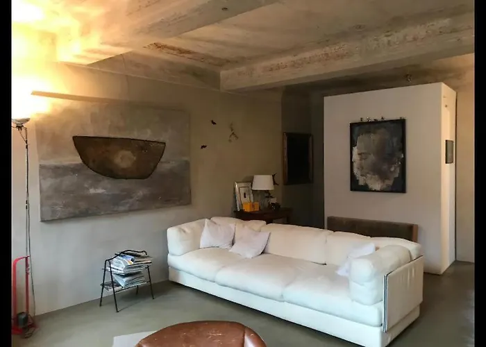 Διαμέρισμα Casa Luminosa Con Giardino In Centro Storico