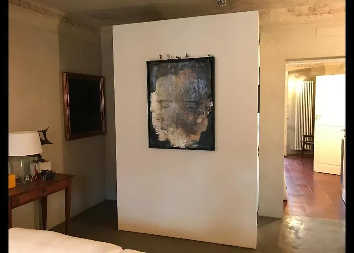 Casa Luminosa Con Giardino In Centro Storico