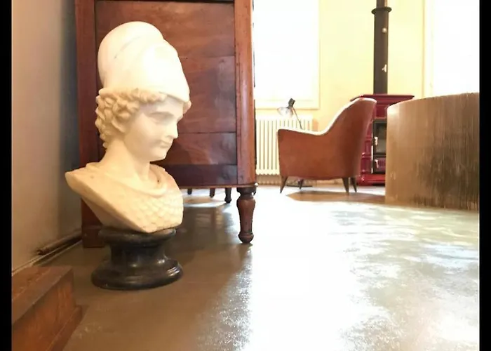 Casa Luminosa Con Giardino In Centro Storico